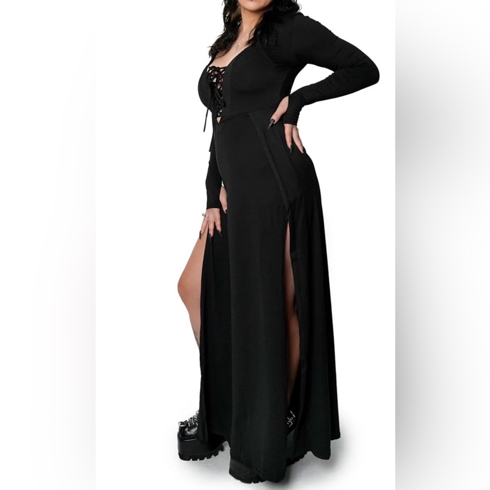 MORTICIA MAXI DRESS